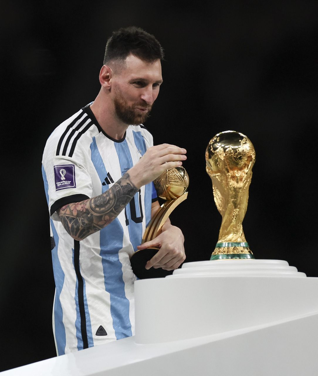 梅西世界杯梅西世界杯首秀